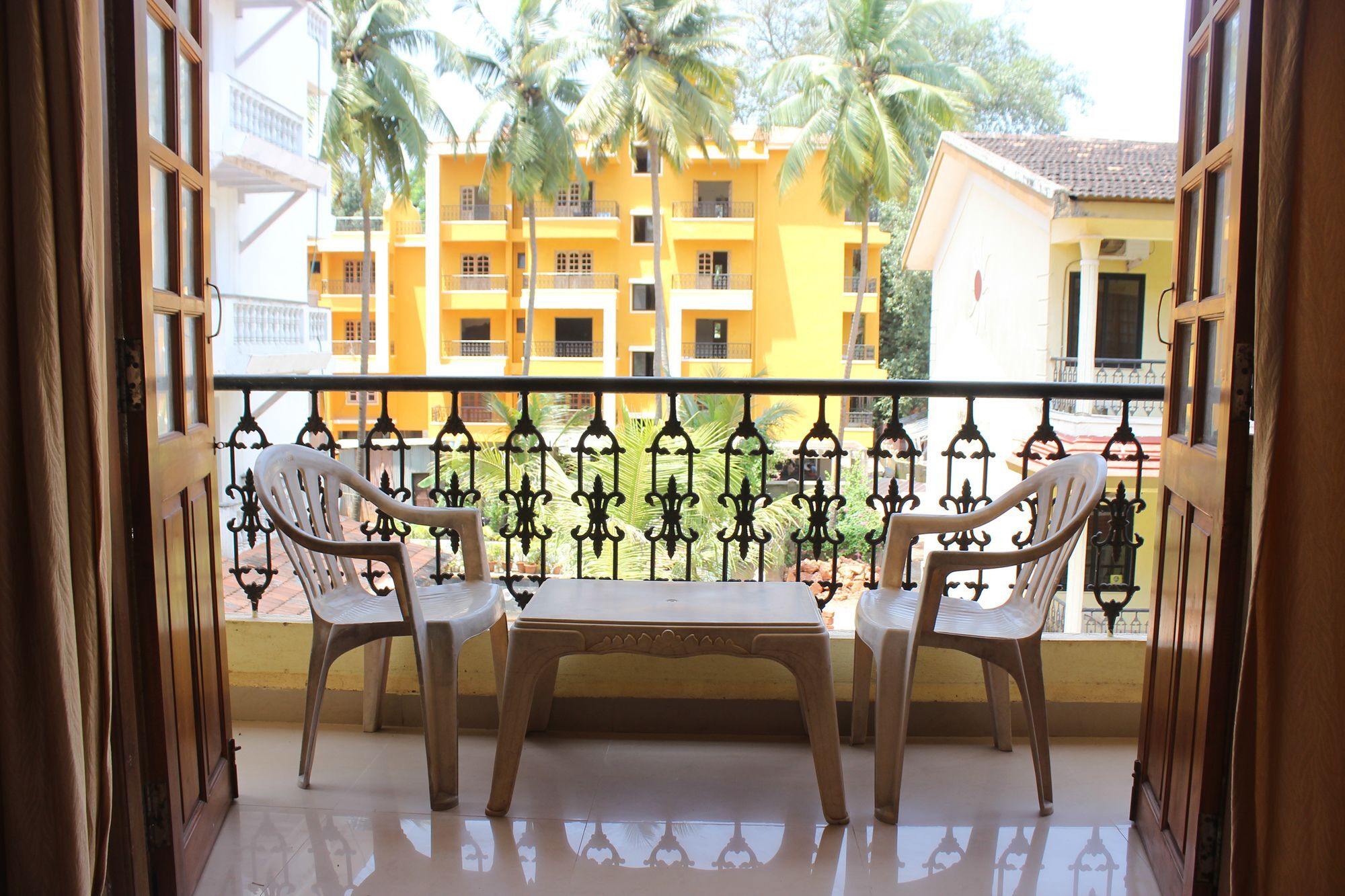 Oyo 7333 V Palms Hotel แคนโดลิม ภายนอก รูปภาพ