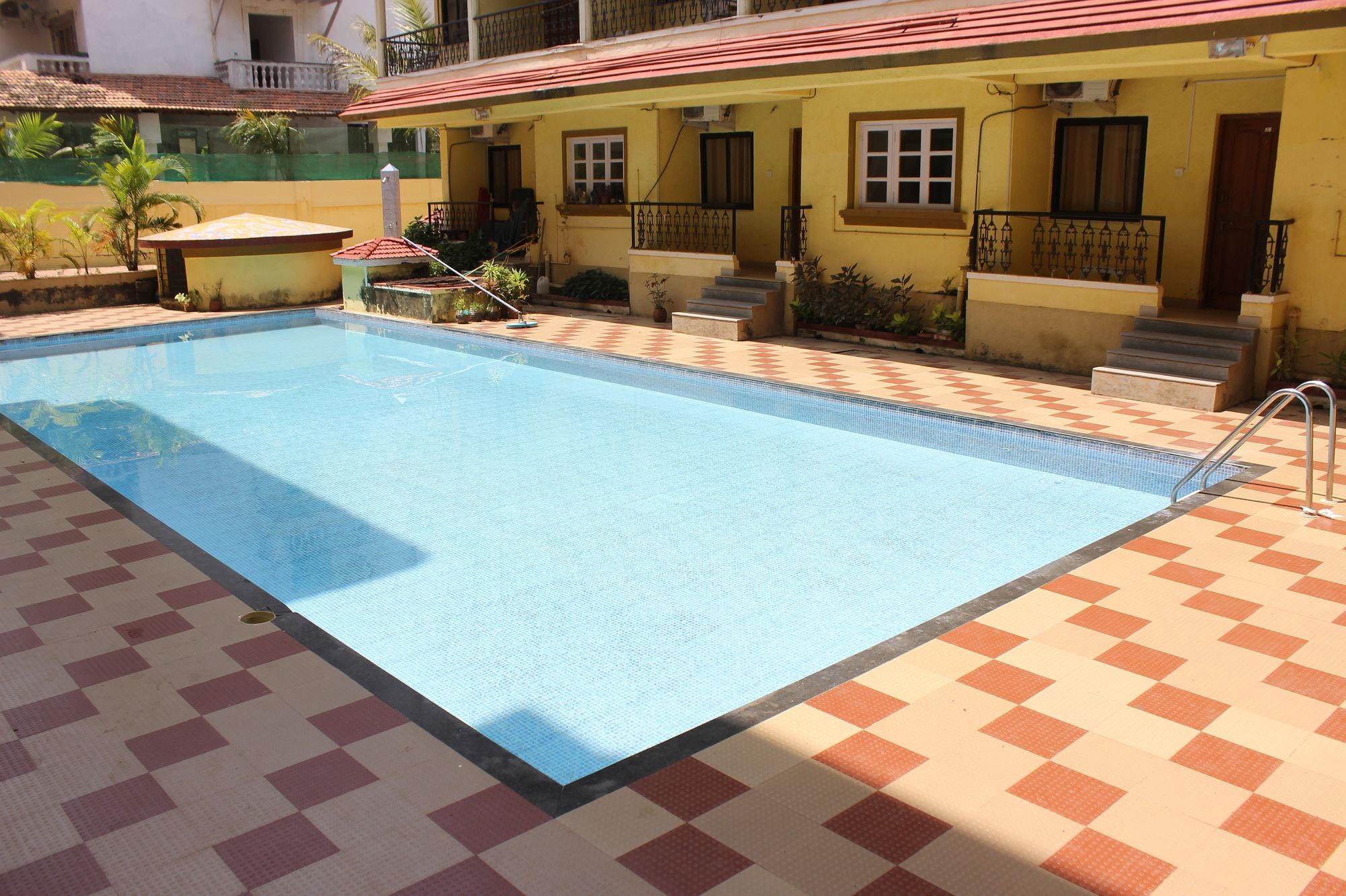 Oyo 7333 V Palms Hotel แคนโดลิม ภายนอก รูปภาพ